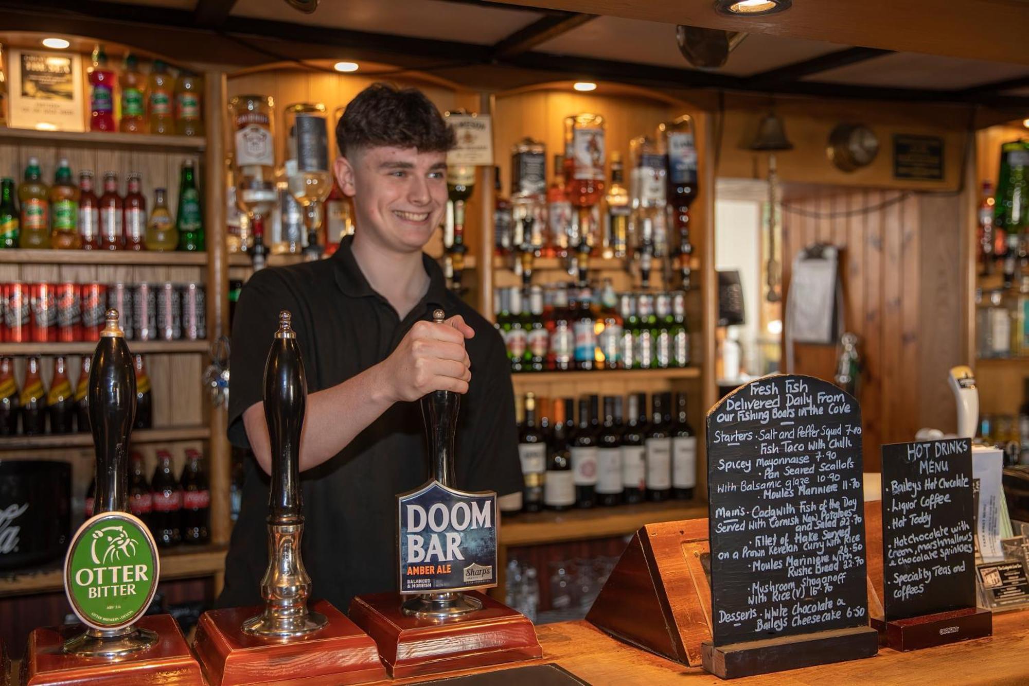 Cadgwith Cove Inn Екстериор снимка