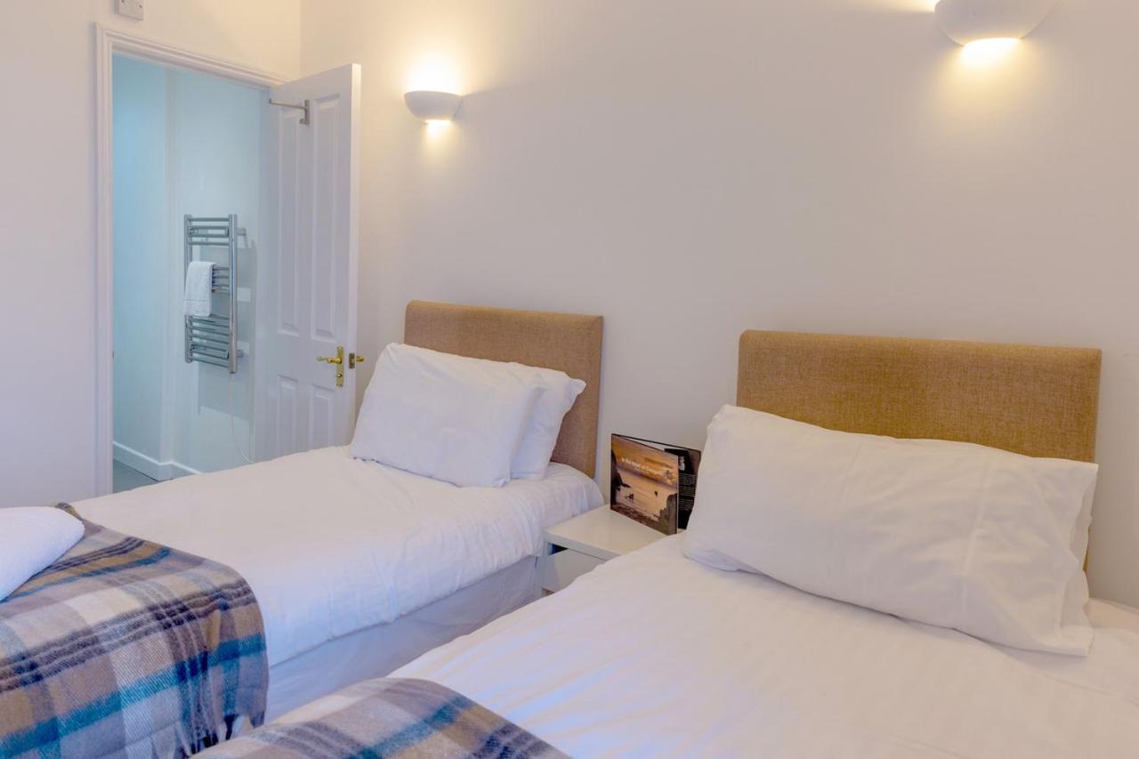 Cadgwith Cove Inn Екстериор снимка